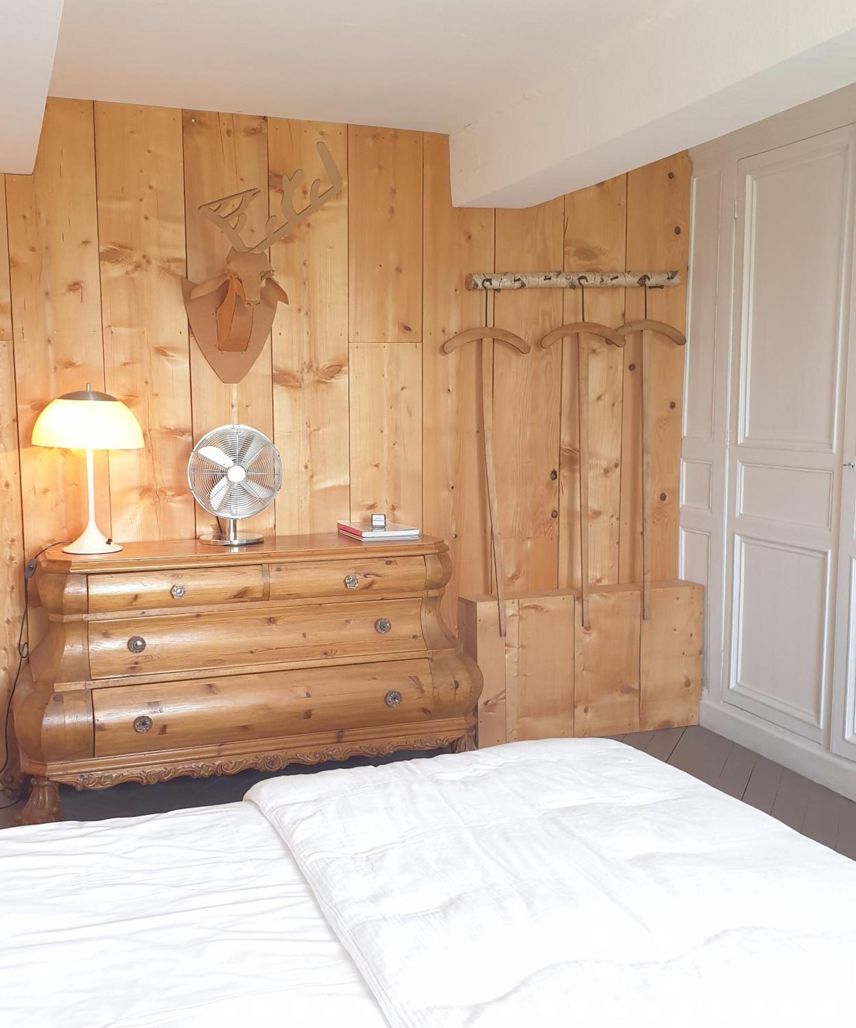 Par Hasard Ou Pas Bed & Breakfast Saint-Martin-aux-Chartrains Ngoại thất bức ảnh