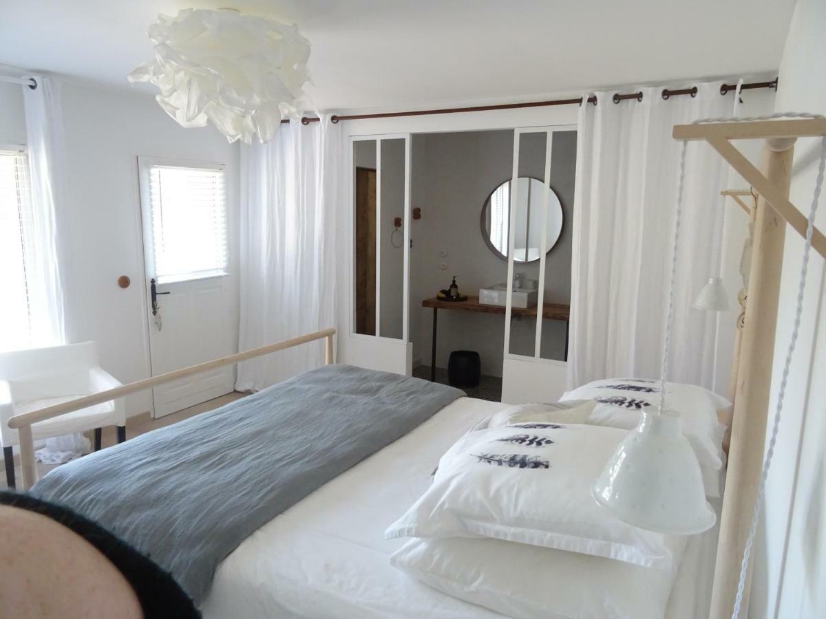 Par Hasard Ou Pas Bed & Breakfast Saint-Martin-aux-Chartrains Ngoại thất bức ảnh
