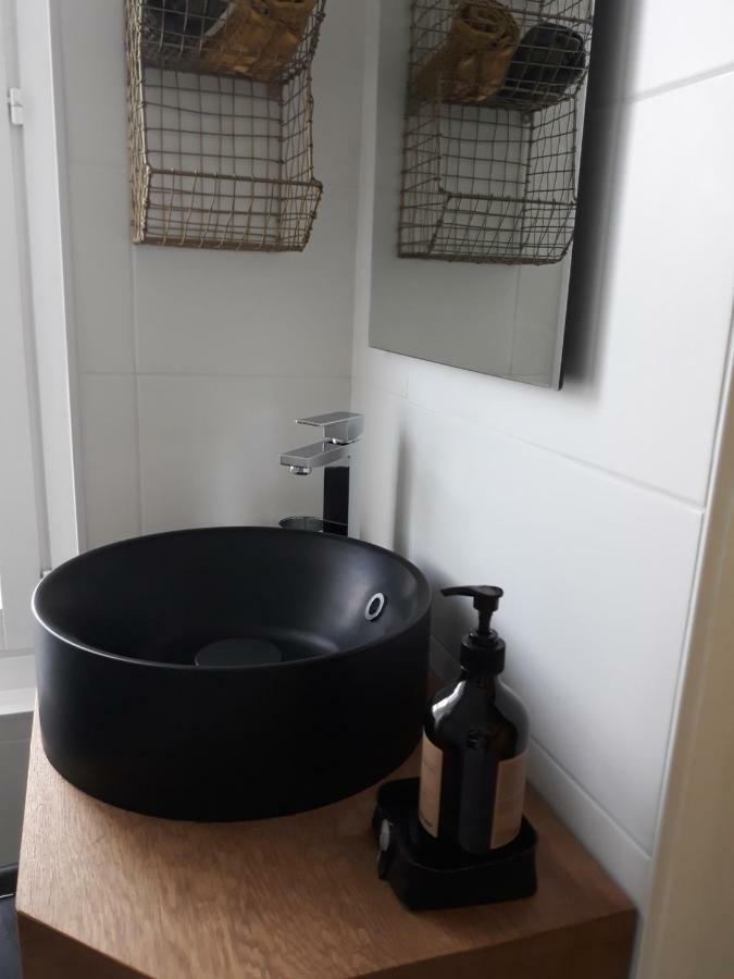 Par Hasard Ou Pas Bed & Breakfast Saint-Martin-aux-Chartrains Ngoại thất bức ảnh